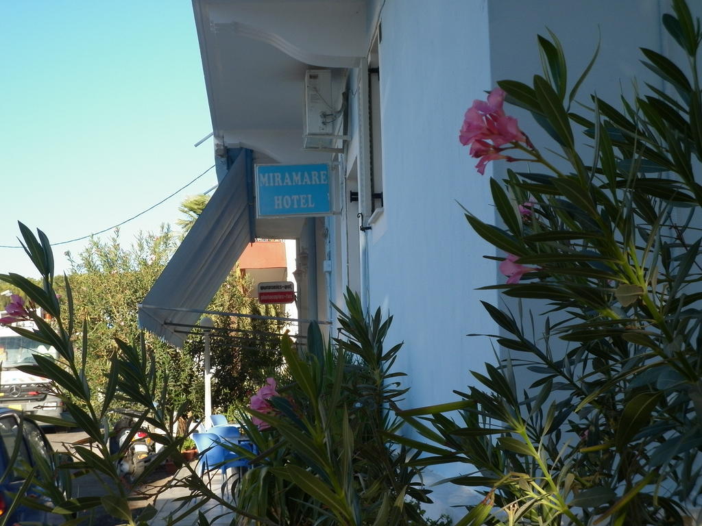 Miramare Hotel Lakkíon Exterior photo